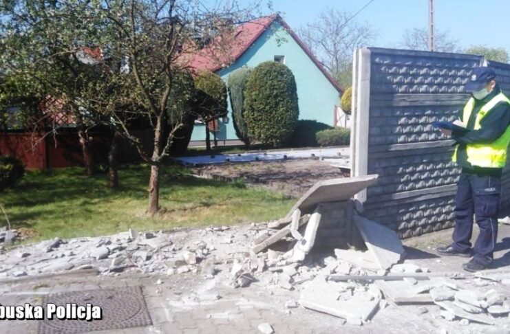 Rozbił auto na płocie i uciekł