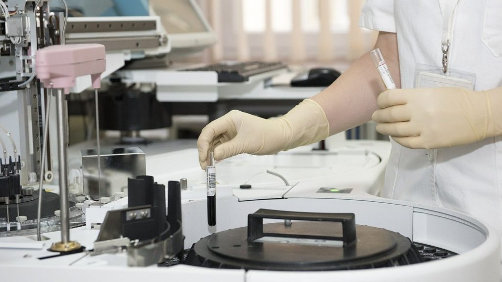 Laboratorium COVID-19 w Żaganiu. Szpital otrzymał sprzęt do badania metodą PCR.