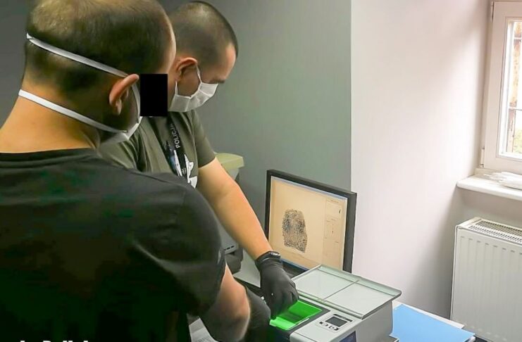 Przyjeżdżał do swojej dziewczyny żeby wspólnie okradać domki letniskowe. Grupa włamywaczy zatrzymana