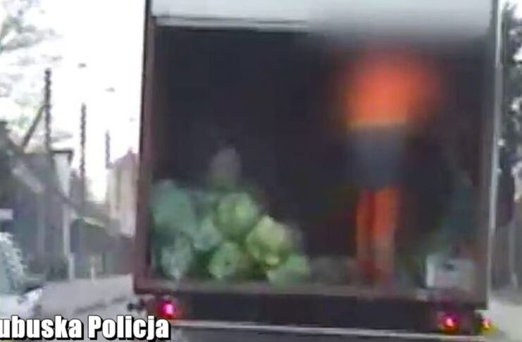 Pijana załoga śmieciarki. Najwięcej wydmuchał kierowca