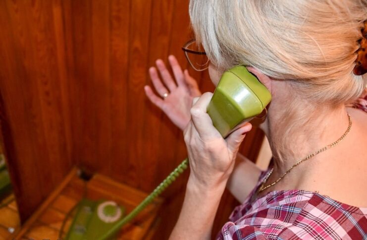 Rozmowa przez telefon