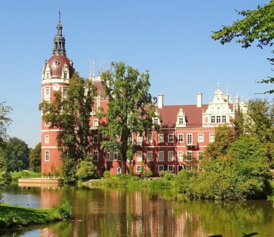 #lubuskienawakacje – Zamki i pałace Ziemi Lubuskiej