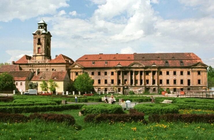 Kompleks zamkowo-pałacowy w Żarach