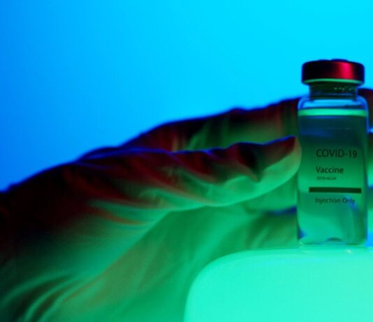 Lubuskie: Szczepienia przeciw COVID-19 ruszyły. Szpital w Gorzowie zaszczepił pierwszych pracowników Szczepionka Covid-19