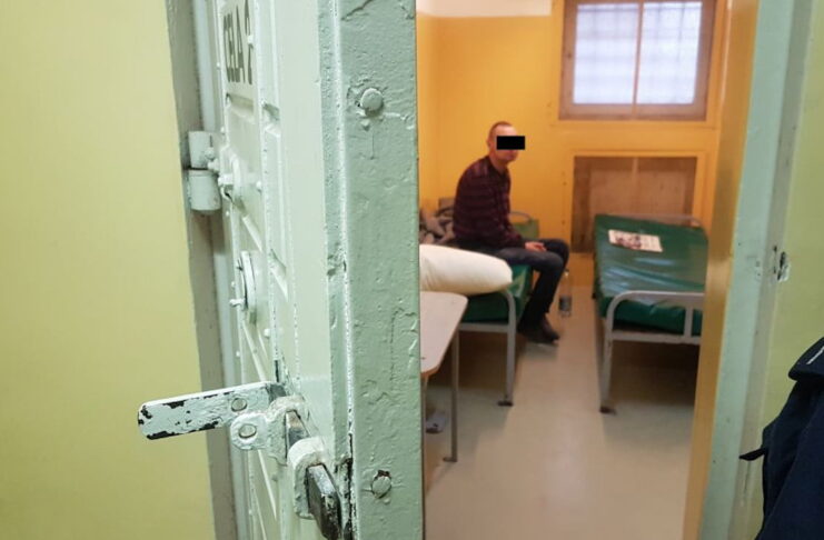 Sprawca kolizji w Zielonej Górze trzeźwiał w policyjnej celi