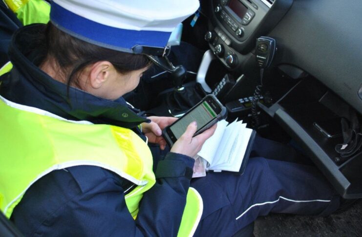 Patrol policji. Mandat