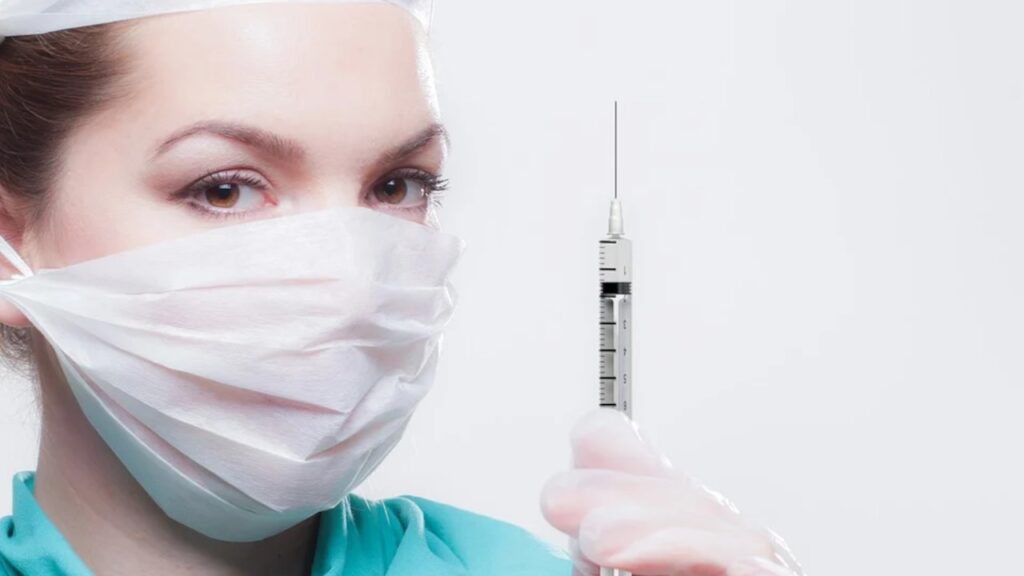 Szczepienia przeciw grypie dla seniorów w Lubuskiem. Wpłynęło 12 wniosków o dotacje