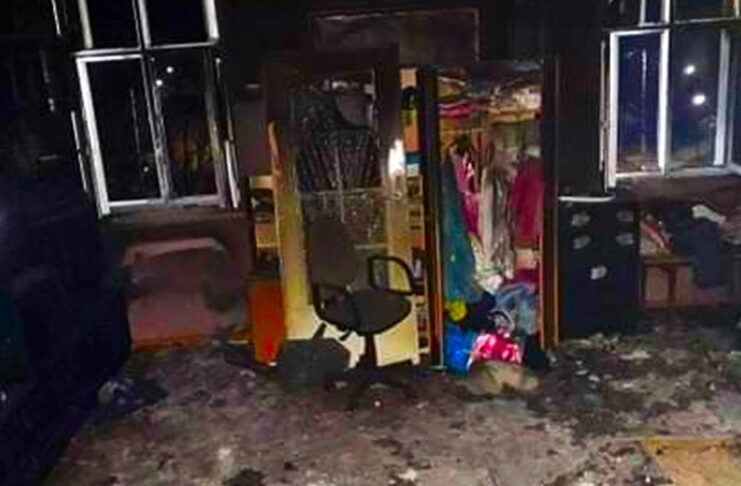 Podpalił mieszkanie a potem przyglądał się akcji ratowniczej i ewakuacji 15 osób Spalone mieszkanie