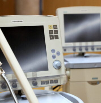 Brandenburgia i Saksonia przekazały sprzęt dla Szpitala Uniwersyteckiego w Zielonej Górze Kardiomonitory