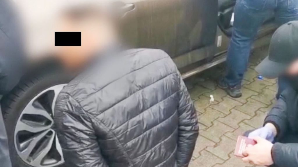 Świebodzin: Gorzowscy łowcy głów zatrzymali 32-latka poszukiwanego listem gończym za kierowanie zorganizowaną grupą przestępczą