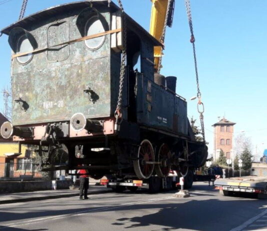 Do skansenu kolei szprotawskiej przyjechał kozioł oporowy z Konotopu. Do 1 października zobaczymy też parowóz Wiesiek Podnosimy parowóz Wiesiek