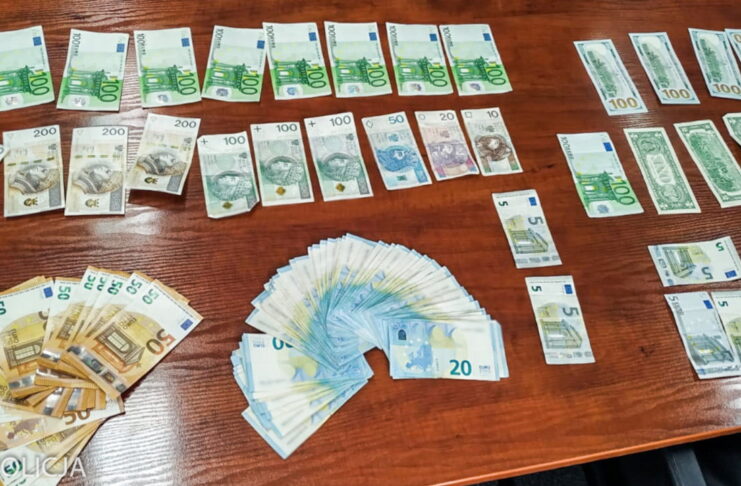 Podrobione pieniądze