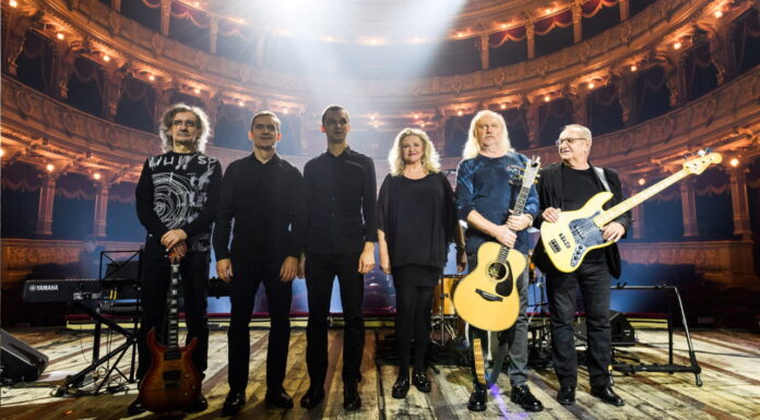 Andrzej Sikorowski, Grupa Pod Budą