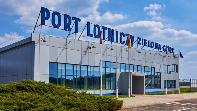 Port Lotniczy Zielona Góra-Babimost
