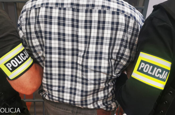 Przez kilka lat okradał grób córki sąsiada bo był na niego zły Mężczyzna który okradał grób córki sąsiada został zatrzymany przez gorzowską policję