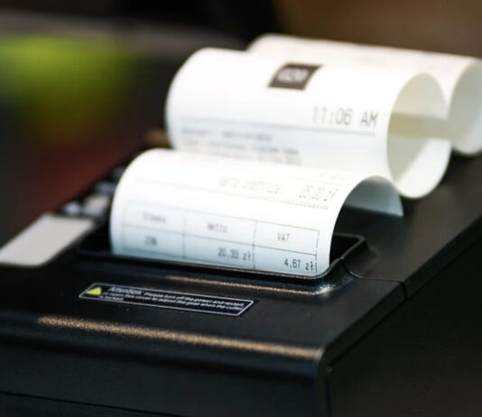 41-latek odpowie za wyłudzenie podatku VAT na blisko 200 tys. złotych Paragon, VAT