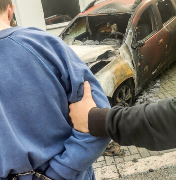 Podpalił samochód, pożar relacjonował na żywo w social mediach