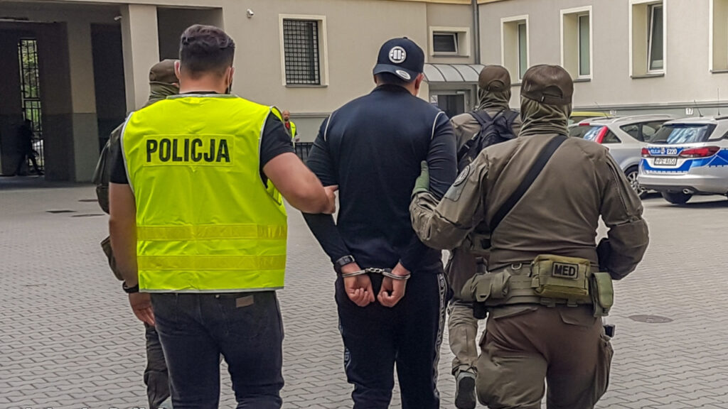Akcja policji i KAS. Są zatrzymani, straty Skarbu Państwa mogą sięgać 24 mln złotych
