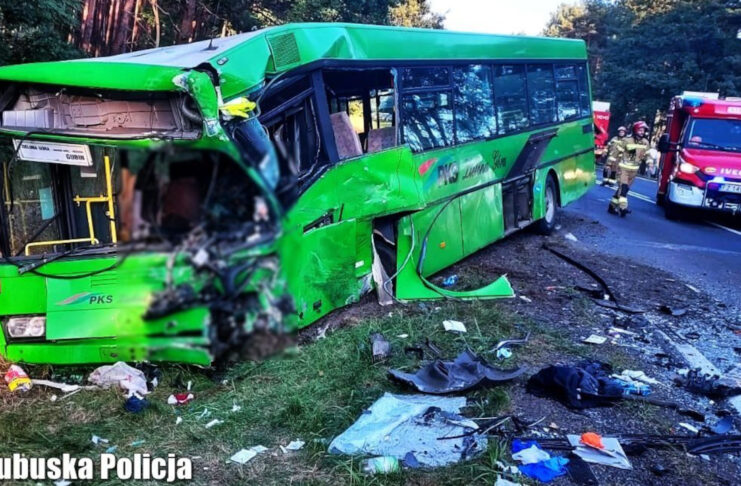 Wypadek autobusu na DK32 pod Zieloną Górą