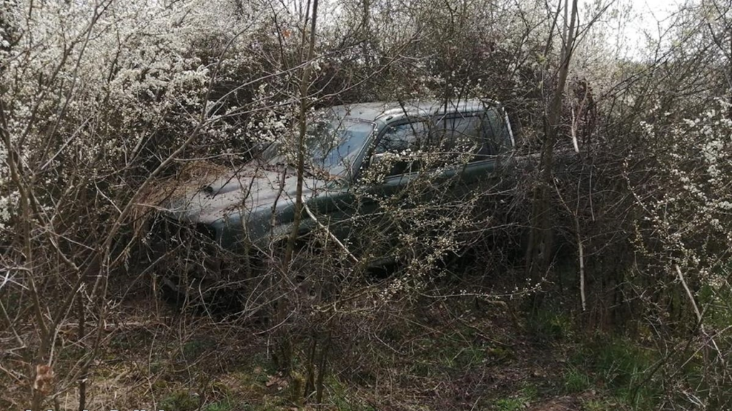 Skradzione wiosną Mitsubishi odzyskane przez policję. 4 osoby z zarzutami