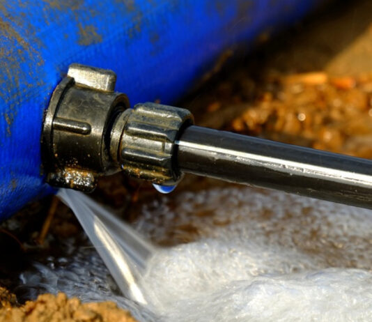 Uszkodzony wodociąg