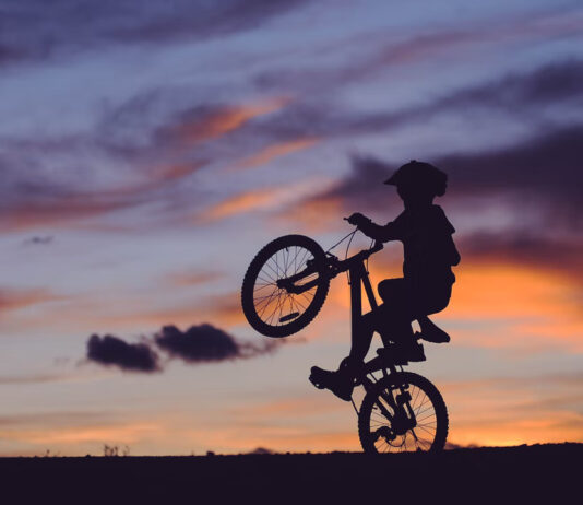 Szprotawa da rower dla pierwszaka. Prawdopodobnie to pierwszy taki program w kraju Dziecko na rowerze