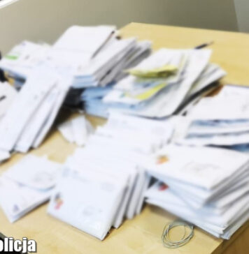 Ludzie listy piszą, a listonosz z Żagania trzyma je w domu Listy