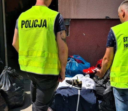 Podróbki na bazarze w Łęknicy
