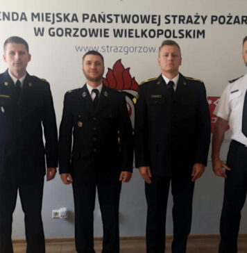 Piłkarze-strażacy uratowali zawodnika, który zasłabł podczas meczu Piłkarze-strażacy uratowali zawodnika, który zasłabł podczas meczu