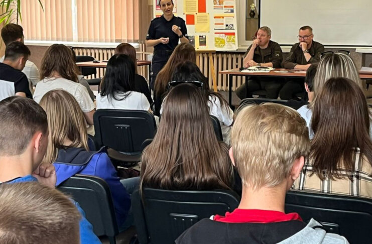 Spotkanie policjantów z młodzieżą w Sulęcinie