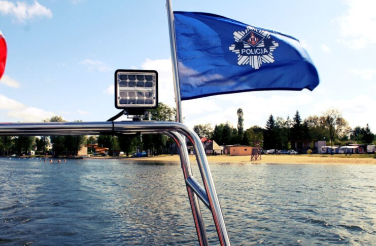 Policyjne patrole z łodzi