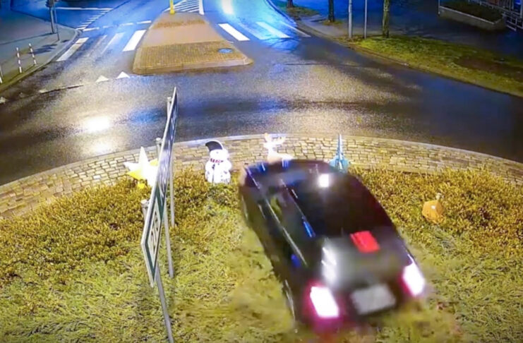 18-latek z Sulechowa przeleciał przez rondo na wprost
