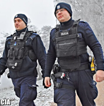 Policjanci odnaleźli 66-letnią kobietę, która zgubiła się w lesie
