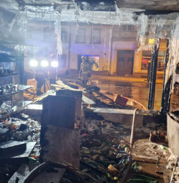 Pożar w Żarach. 9 stycznia doszczętnie spłonął sklep monopolowy przy Pl. Przyjaźni