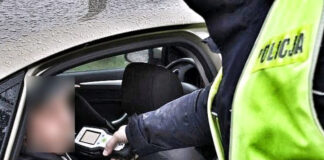 Zatrzymanie w Sulechowie: 48-latek złamał dwa zakazy prowadzenia pojazdów, za kierownicę wsiadł kompletnie pijany