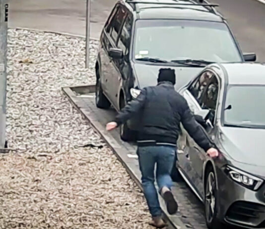 Porysowane auta w centrum Gorzowa.