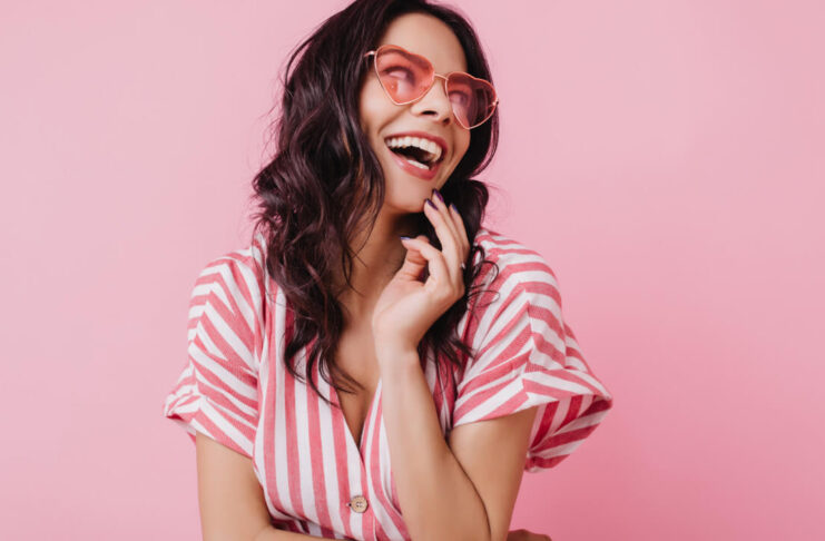 Jakie bluzki damskie wybrać na lato?