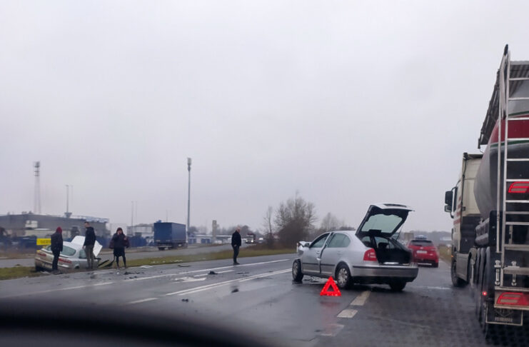 Wypadek w Żarach na obwodnicy