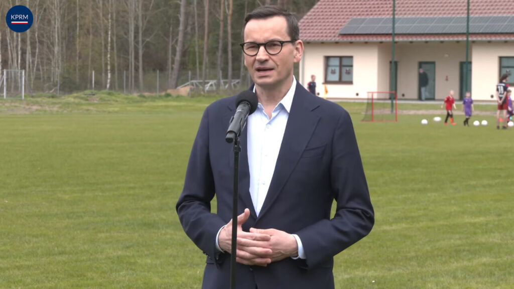 Premier Mateusz Morawiecki w Lubuskiem. Odwiedził inwestycje w Sulęcinie i Pszczewie i spotkał się w wyborcami w Gorzowie