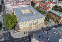 Legnica: W piątek koniec roku szkolnego dla 1124 uczniów klas maturalnych