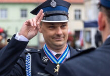 Sławski policjant-strażak z OSP Kondratów odznaczony Krzyżem Rycerskim Świętego Floriana