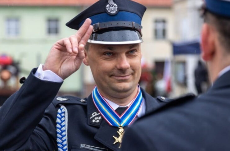 Sławski policjant-strażak z OSP Kondratów odznaczony Krzyżem Rycerskim Świętego Floriana