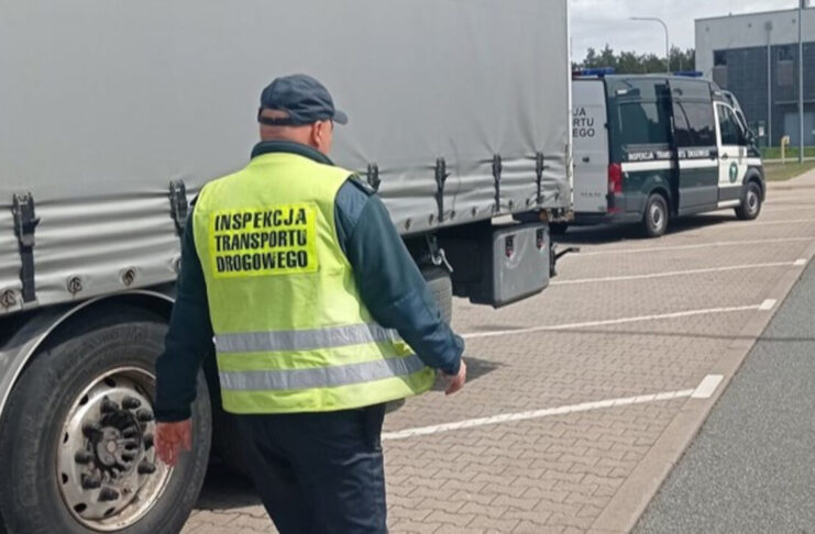 Inspektorzy ITD wstrzymali nielegalny przewóz kabotażowy na autostradzie A2 koło Rzepina Inspektor ITD wstrzymali nielegalny przewóz kabotażowy na autostradzie A2 koło Rzepina