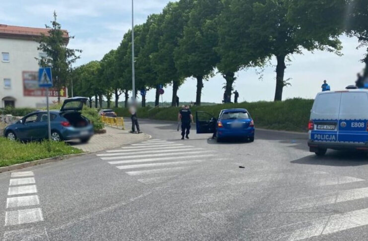 Groźne potrącenie na przejściu dla pieszych w Słubicach. Mężczyzna trafił do szpitala śmigłowcem LPR
