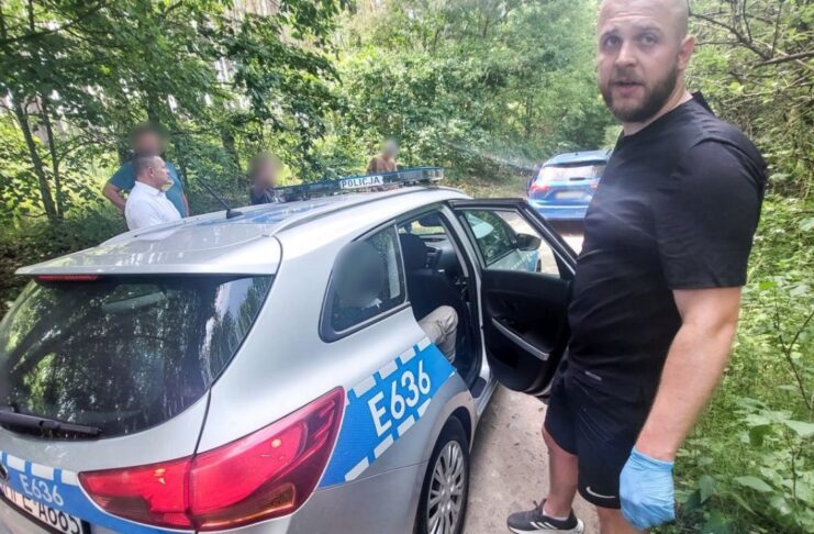 Naćpany Niemiec zaatakował policjantów toporkiem. Wcześniej rozbił samochody