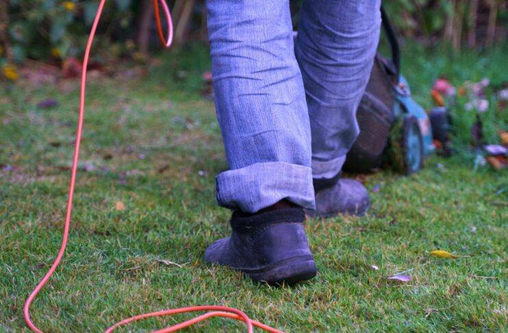 Przedłużacze ogrodowe – czym różnią się od tradycyjnych? Wyjaśniamy