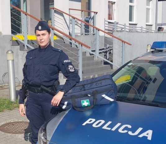 Świebodzin: Policjanci pomogli rowerzyście po groźnym upadku