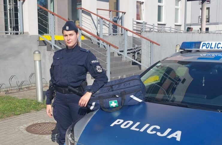 Świebodzin: Policjanci pomogli rowerzyście po groźnym upadku