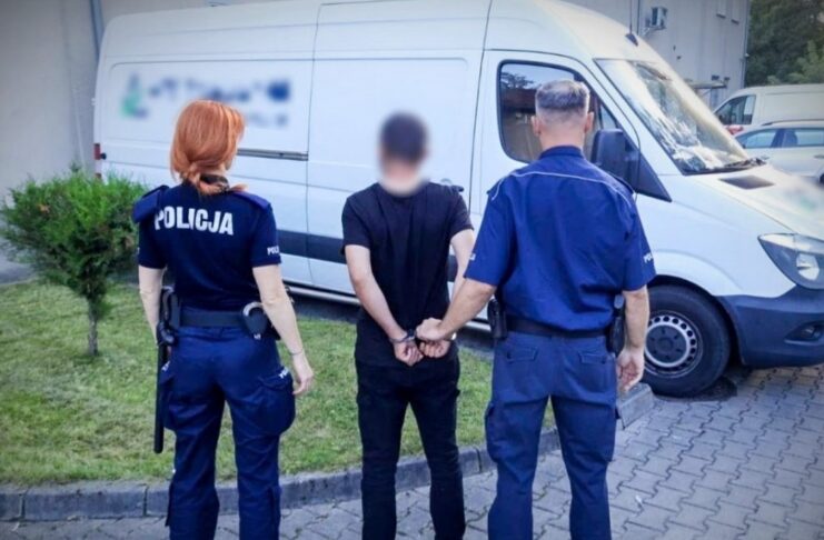 Kierowca Mercedesa Sprintera zatrzymany za paserstwo. Wpadł podczas kontroli prędkości