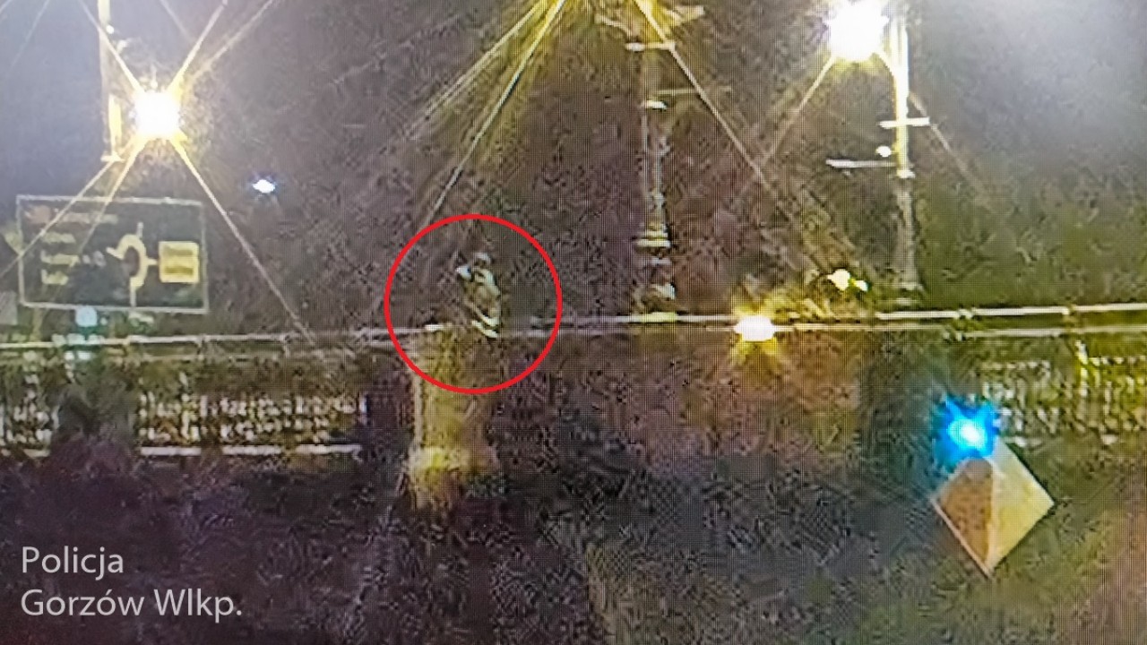 Mężczyzna chciał skoczyć z Mostu Staromiejskiego w Gorzowie